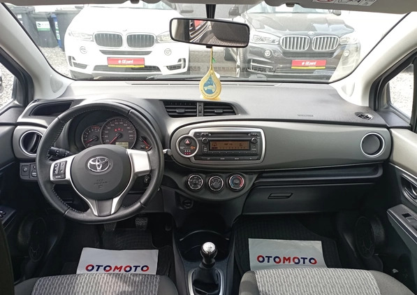 Toyota Yaris cena 29900 przebieg: 133000, rok produkcji 2013 z Kruszwica małe 154